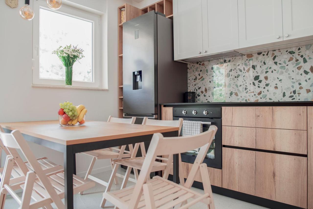 Apartment Vito Omiš Екстериор снимка